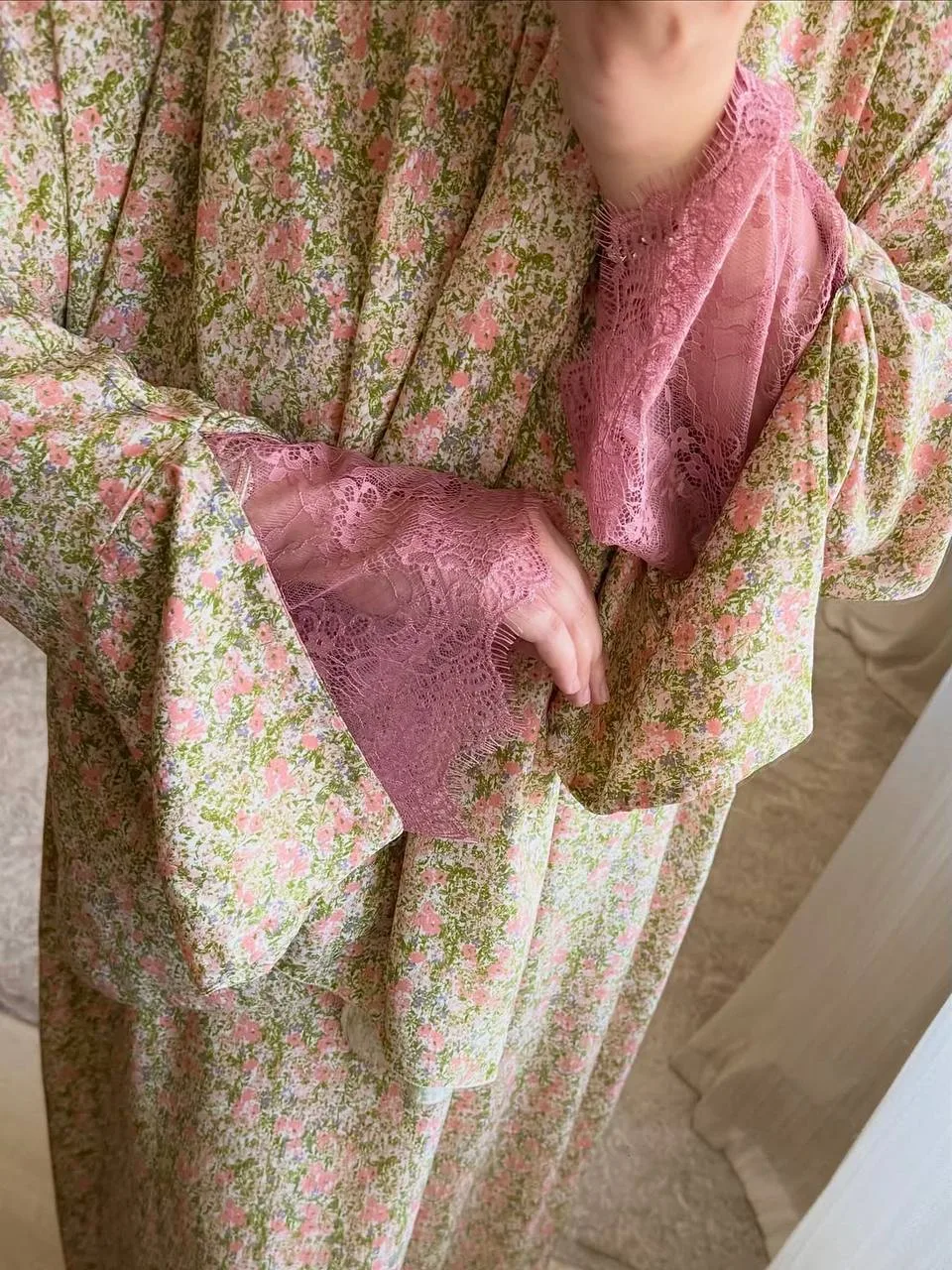 Louiza · Dentelle rose