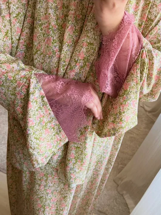 Louiza · Dentelle rose